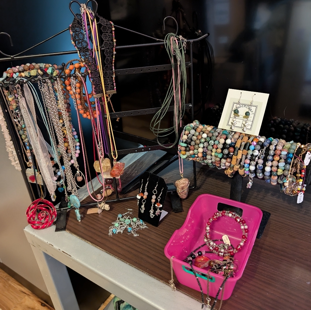 HANDMADE Jewelry Mystery Box earrings chokers/necklaces rings bracelets 4pc Set